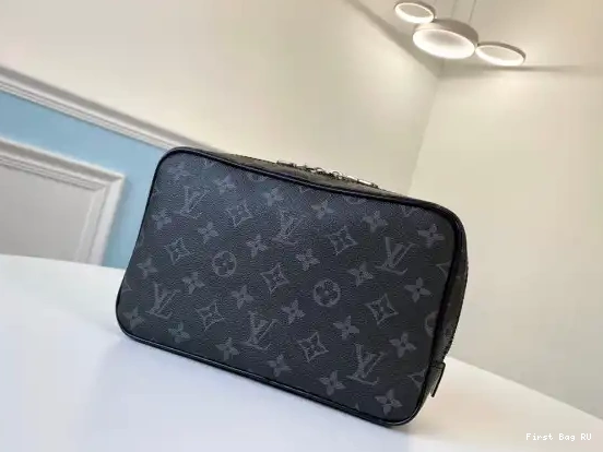 LOUIS TOILETRY POUCH VUITTON GM 0701